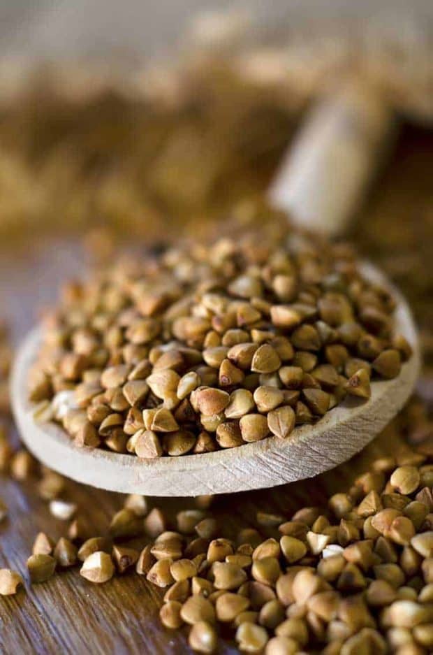 Buchweizen auf Holzlöffel